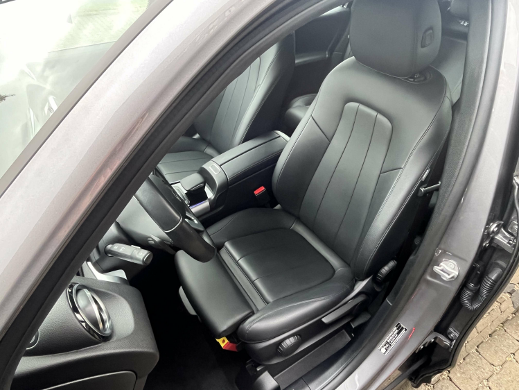 Mercedes-Benz GLB 200 GLB 200iA DCT 7-zitpl/Leder/Trekhaak/Sfeerverlicht Leconte Motors