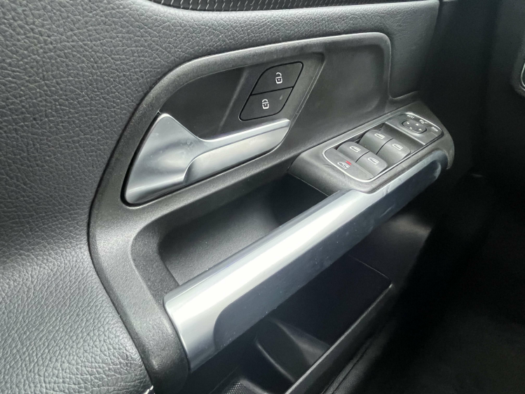 Mercedes-Benz GLB 200 GLB 200iA DCT 7-zitpl/Leder/Trekhaak/Sfeerverlicht Leconte Motors