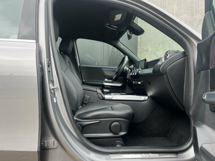 Mercedes-Benz GLB 200 GLB 200iA DCT 7-zitpl/Leder/Trekhaak/Sfeerverlicht Leconte Motors