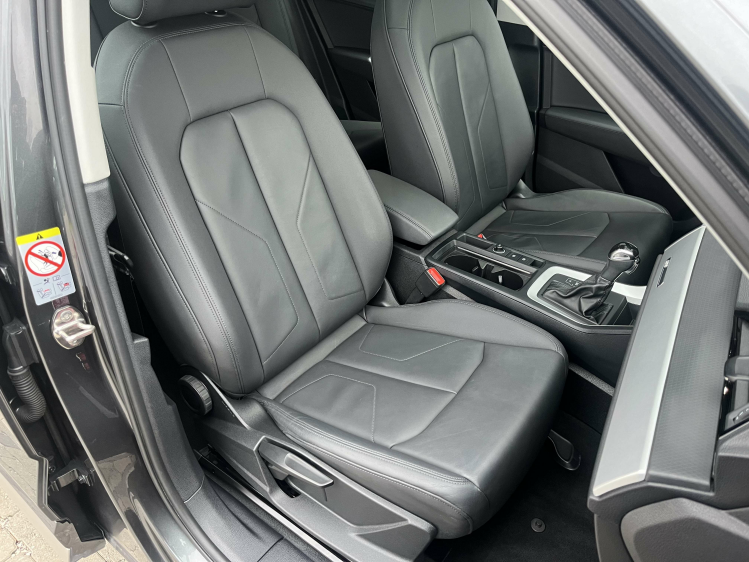 Audi Q3 Q3 SB 35TFSI S-Line Panodak/Leder/Camera/Carplay Leconte Motors