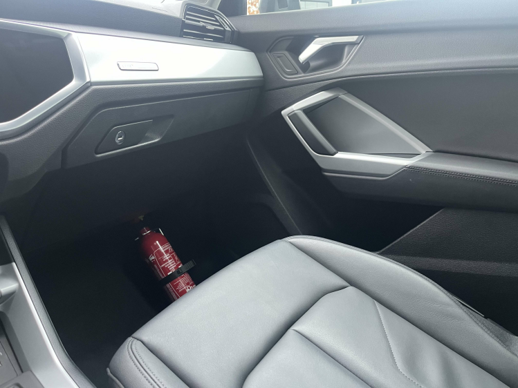 Audi Q3 Q3 SB 35TFSI S-Line Panodak/Leder/Camera/Carplay Leconte Motors