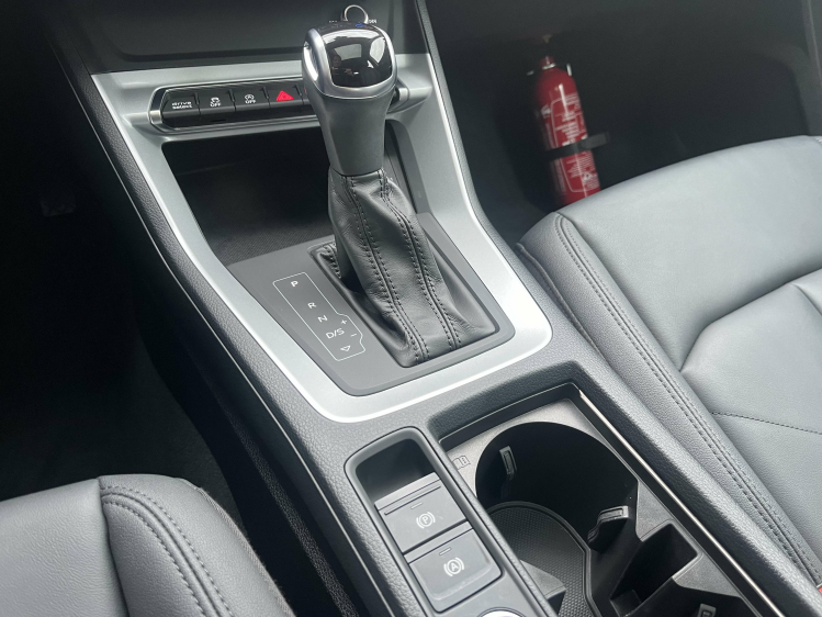 Audi Q3 Q3 SB 35TFSI S-Line Panodak/Leder/Camera/Carplay Leconte Motors