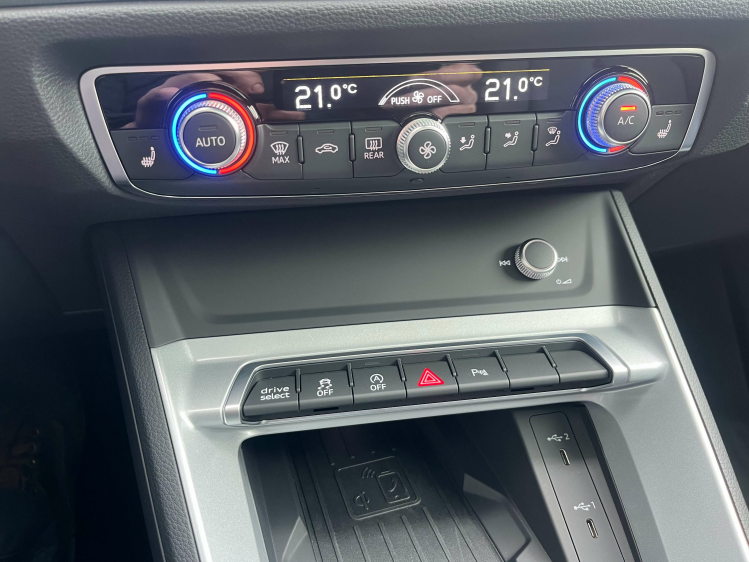 Audi Q3 Q3 Sportback 35TFSI S-Tronic Panodak/LED/Leder/CAM Leconte Motors