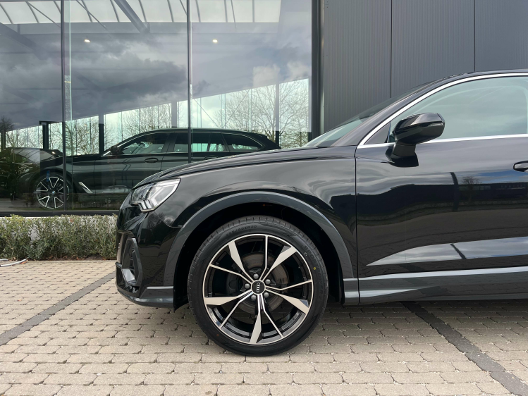 Audi Q3 Q3 Sportback 35TFSI S-Tronic Panodak/LED/Leder/CAM Leconte Motors