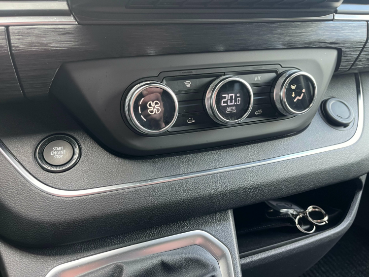 Renault Trafic 2.0 dCi Grand Confort 3-zit/Dakrek/Trekhaak/Carplay/Camera/...!! Leconte Motors