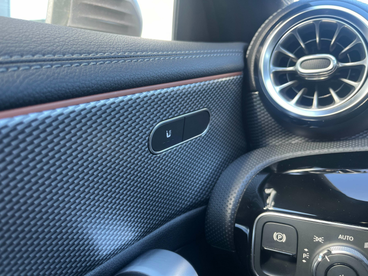 Mercedes-Benz CLA 180 CLA180iA Coupé Panodak/Leder/LED/Camera/...!! Leconte Motors