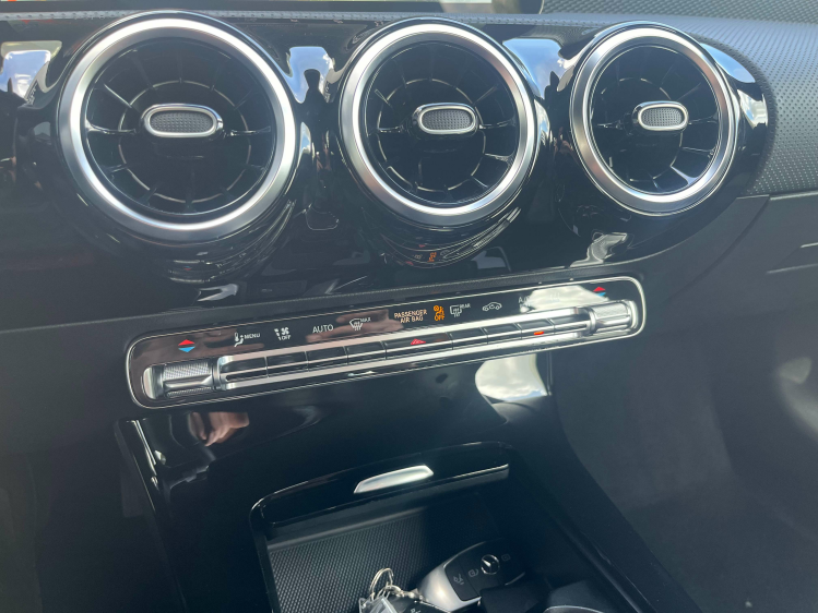 Mercedes-Benz CLA 250 CLA 250e Plug In Hybrid Coupé Leder/Camera/Cruise/...!! Leconte Motors