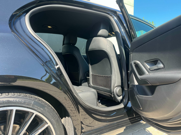 Mercedes-Benz A 180 A180i DCT LED/Widescreen/Leder/Camera/Zetelverwarming/...!! Leconte Motors