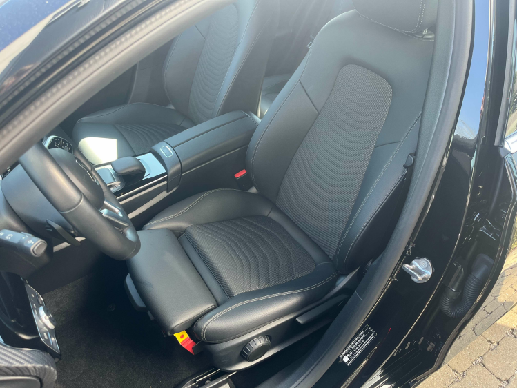 Mercedes-Benz A 180 A180i DCT LED/Widescreen/Leder/Camera/Zetelverwarming/...!! Leconte Motors