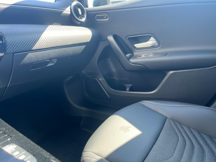 Mercedes-Benz A 180 A180i DCT LED/Widescreen/Leder/Camera/Zetelverwarming/...!! Leconte Motors