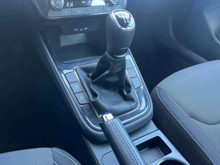 Skoda Fabia Fabia 1.0i Camera/Carplay/Cruise/PDC/...!! Leconte Motors