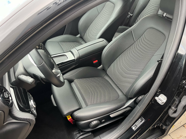 Mercedes-Benz A 180 A 180 7G-DCT Facelift Widescreen/LED/Sportzetels Leconte Motors
