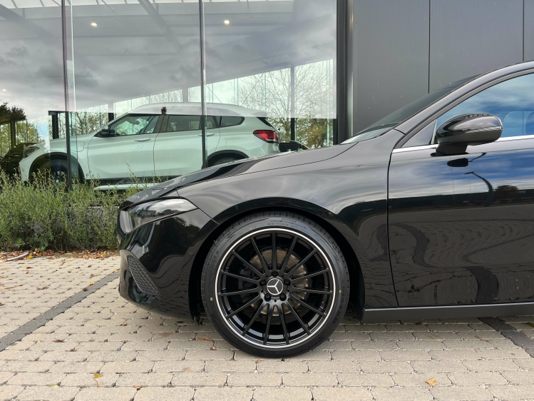 Mercedes-Benz A 180 A 180 7G-DCT Facelift Widescreen/LED/Sportzetels Leconte Motors