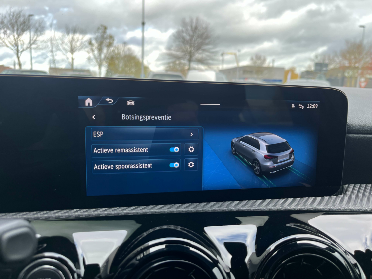 Mercedes-Benz A 180 A 180 7G-DCT Facelift Widescreen/LED/Sportzetels Leconte Motors