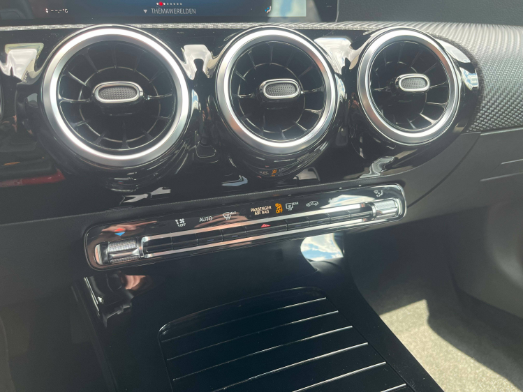 Mercedes-Benz A 180 A 180iA DCT Full-LED/Widescreen/Leder/Carplay/Camera/...!! Leconte Motors