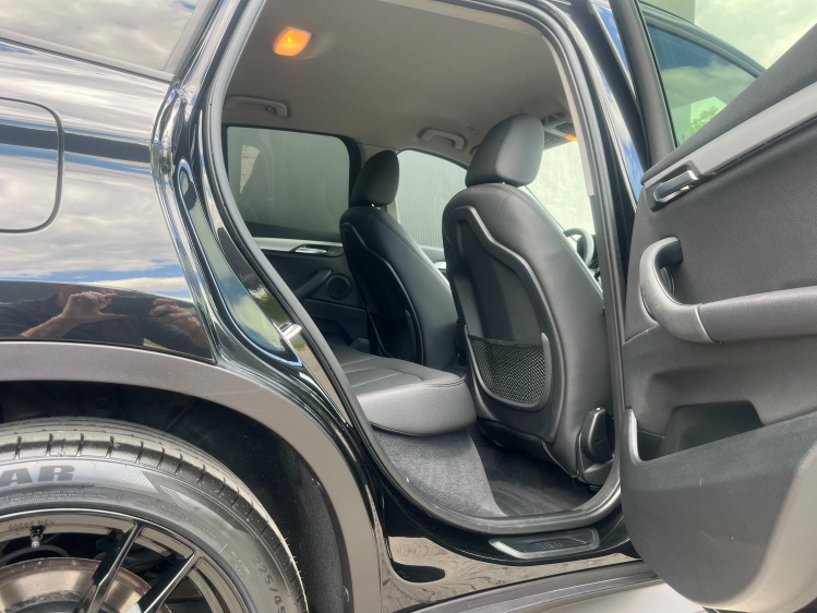 BMW X1 1.5iA xDrive25e Hybrid LED/Leder/Carplay/HUD/CAM.. Leconte Motors