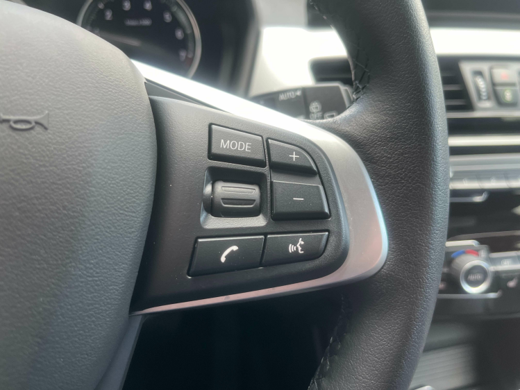 BMW X1 1.5iA xDrive25e Hybrid LED/Leder/Carplay/HUD/CAM.. Leconte Motors