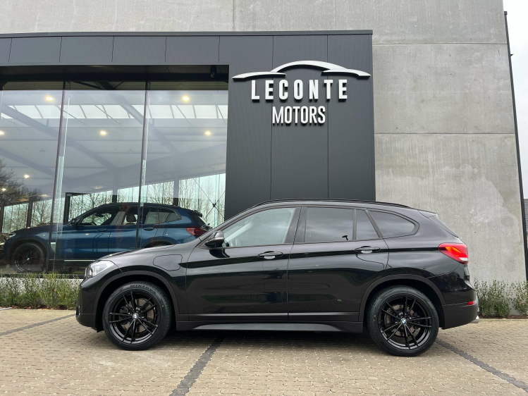 BMW X1 1.5iA xDrive25e Hybrid LED/Leder/Carplay/HUD/CAM.. Leconte Motors