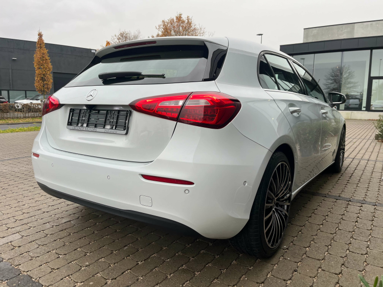 Mercedes-Benz A 160 A 160i Widescreen/Sportzetels/Camera/Gps/Cruise... Leconte Motors