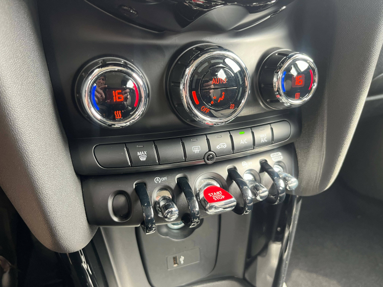 MINI Cooper Mini 1.5A Cooper Virtual/LED/Carplay/Navigatie Leconte Motors