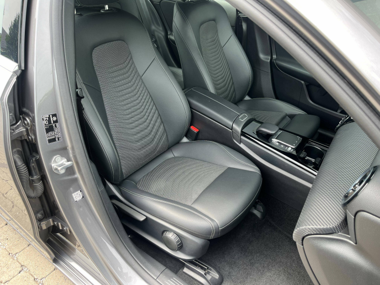 Mercedes-Benz A 180 A 180iA DCT Berline Widescreen/Sportzetels/LED/Navigatie Leconte Motors