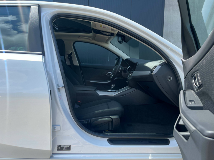BMW 318 318iAS Berline Schuifdak/Navigatie/Carplay/Cruise/PDC Leconte Motors