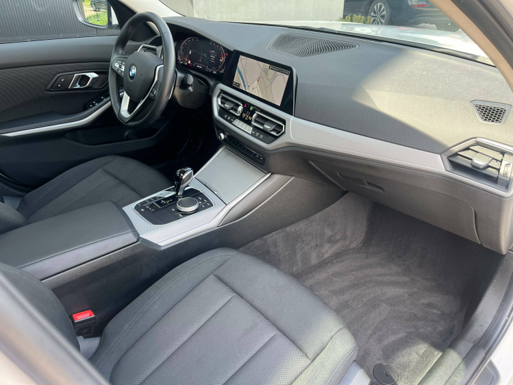BMW 318 318iAS Berline Schuifdak/Navigatie/Carplay/Cruise/PDC Leconte Motors