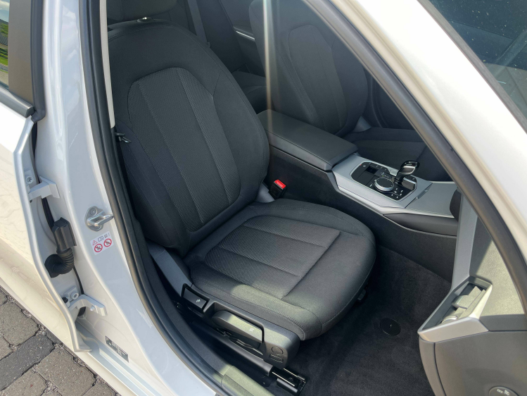 BMW 318 318iAS Berline Schuifdak/Navigatie/Carplay/Cruise/PDC Leconte Motors
