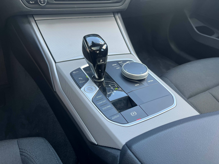 BMW 318 318iAS Berline Schuifdak/Navigatie/Carplay/Cruise/PDC Leconte Motors