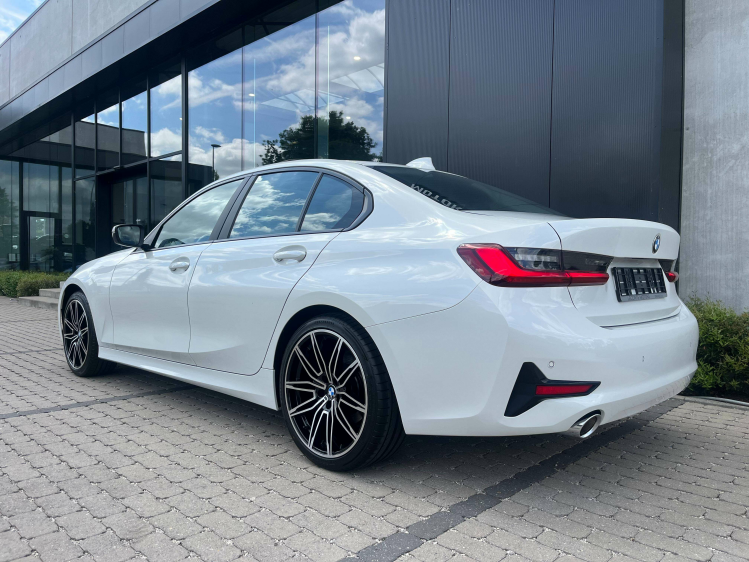 BMW 318 318iAS Berline Schuifdak/Navigatie/Carplay/Cruise/PDC Leconte Motors