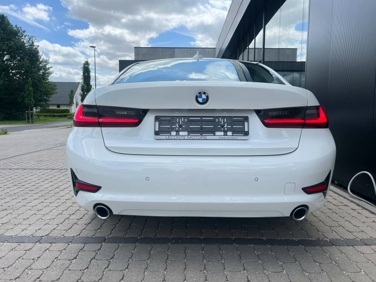 BMW 318 318iAS Berline Schuifdak/Navigatie/Carplay/Cruise/PDC Leconte Motors
