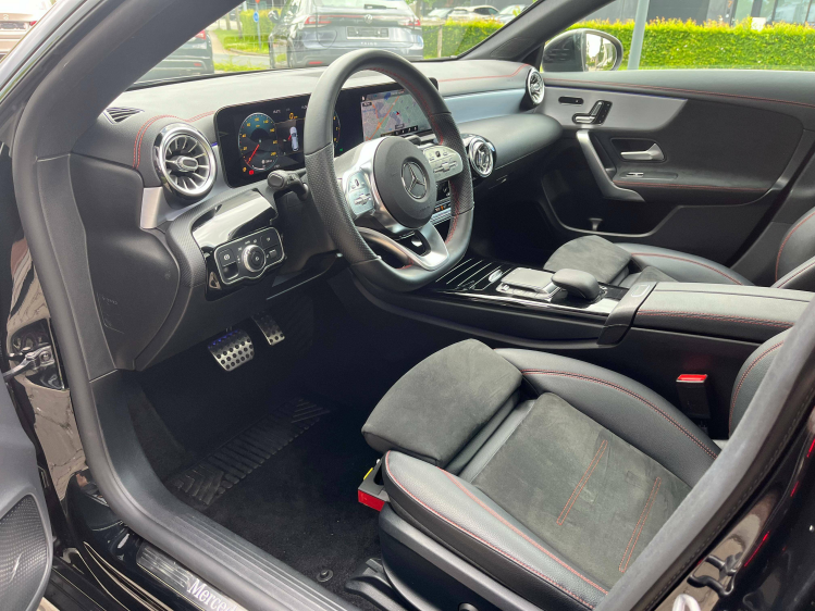 Mercedes-Benz CLA 200 CLA 200iA DCT AMG-PACK Panodak/Sfeerverlichting/Memoryseats/Carplay/... Leconte Motors