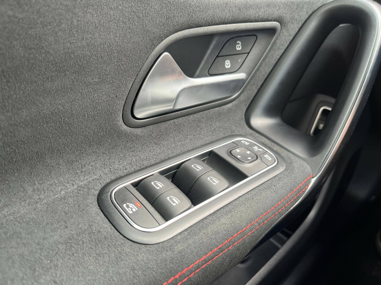 Mercedes-Benz CLA 200 CLA 200iA DCT AMG-PACK Panodak/Sfeerverlichting/Memoryseats/Carplay/... Leconte Motors