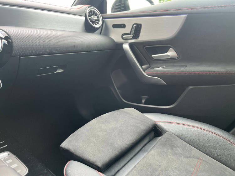Mercedes-Benz CLA 200 CLA 200iA DCT AMG-PACK Panodak/Sfeerverlichting/Memoryseats/Carplay/... Leconte Motors
