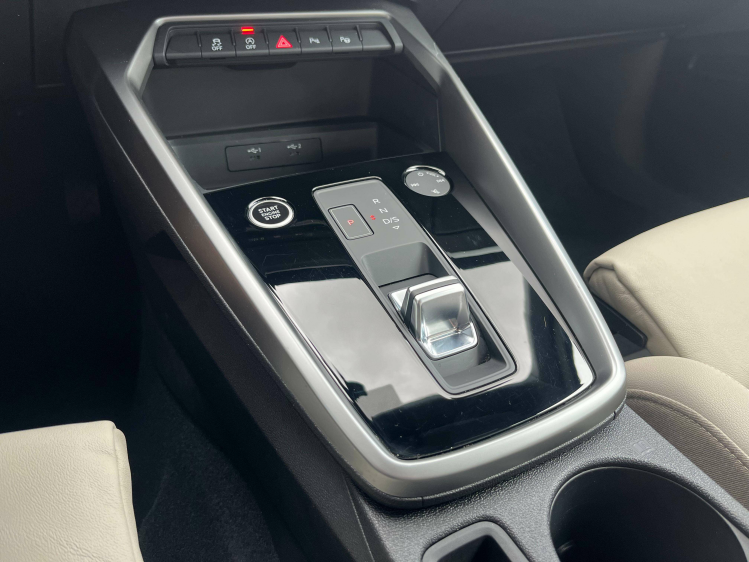 Audi A3 A3 30 TFSI Berline S-Line Full-LED/Virtual/Leder/Camera/Carplay Leconte Motors