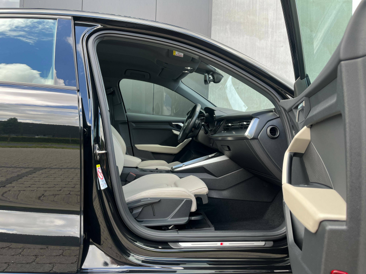 Audi A3 A3 30 TFSI Berline S-Line Full-LED/Virtual/Leder/Camera/Carplay Leconte Motors