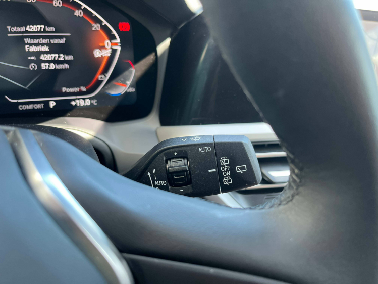 BMW 318 Touring 318iA Panodak/Virtual/Carplay/Cruise/PDC/...!! Leconte Motors