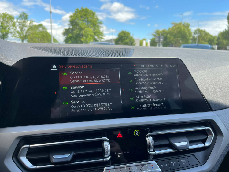 BMW 318 Touring 318iA Panodak/Virtual/Carplay/Cruise/PDC/...!! Leconte Motors