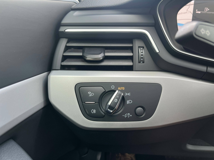 Audi A4 A4 Avant 35 TFSI S tronic Virtual/LED/Leder/Carplay/Zetelverwarming/...!! Leconte Motors