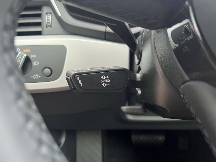 Audi A4 A4 Avant 35 TFSI S tronic Virtual/LED/Leder/Carplay/Zetelverwarming/...!! Leconte Motors