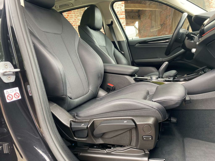 BMW X3 2.0iA xDrive20 X-Line Full-LED/Sportzetels/Gps/CAM Leconte Motors