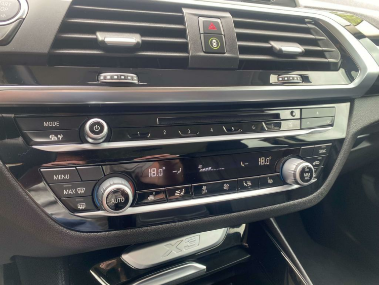 BMW X3 2.0iA xDrive20 X-Line Full-LED/Sportzetels/Gps/CAM Leconte Motors