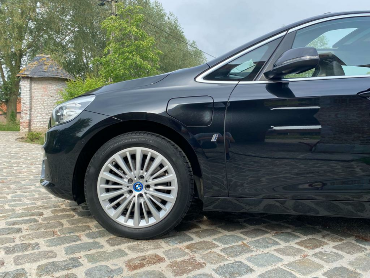 BMW 225 225XE Active Tourer Hybrid Luxury Pano/Leder/CAM.. Leconte Motors
