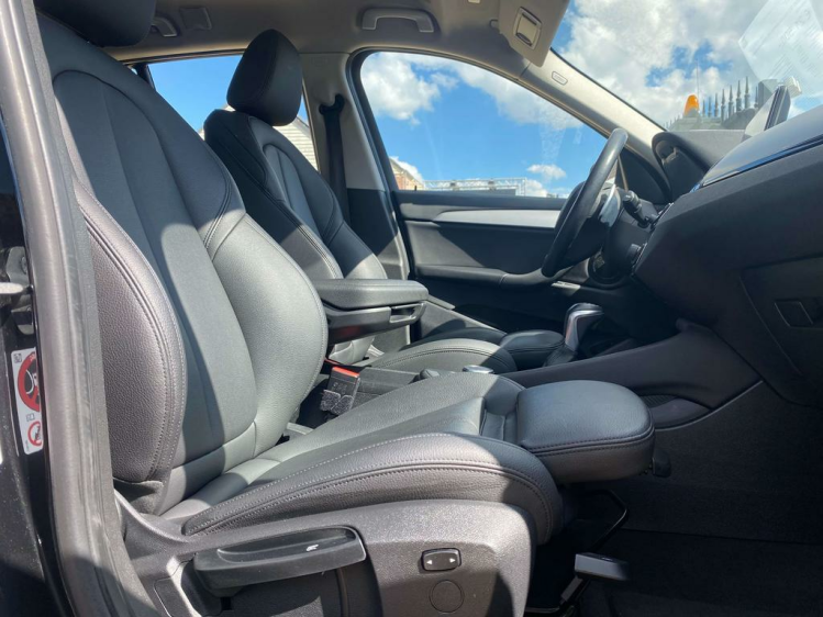 BMW X1 2.0 dAS sDrive18 Full-LED/Sportzetels/Gps-Pro/HUD! Leconte Motors