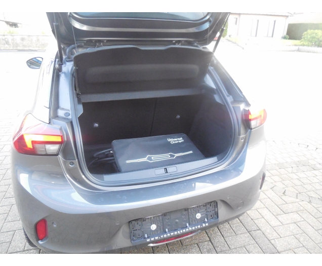 Opel Corsa e Elektrisch 50 kWh grijs bj. 08/2020 43534 km Garage Van Wassenhove