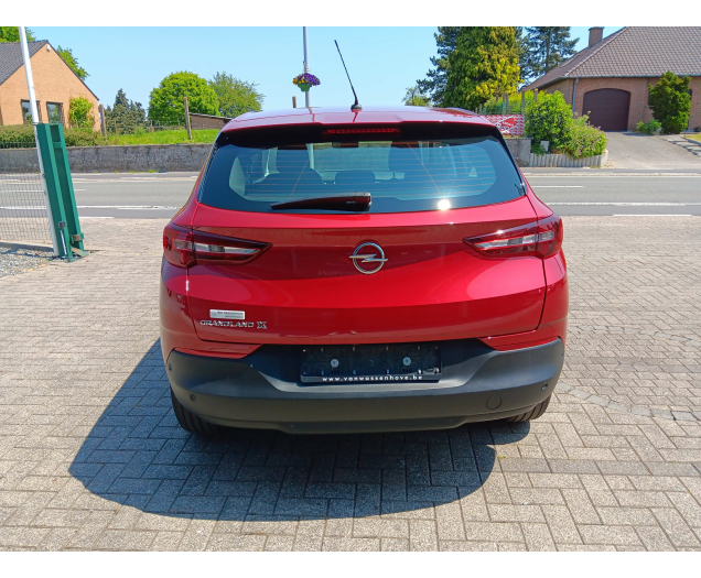 Opel Grandland X Edit. 1.2 benz automaat rood bj. 08/21 31794 km Garage Van Wassenhove