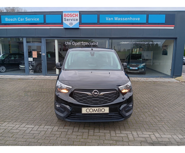 Opel Combo Life 1.2 benz zwart bj. 10/2023 12 km Garage Van Wassenhove