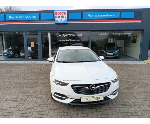 Opel Insignia B Grand Sport wit 1.5 benz bj. 01/2018 41786 km Garage Van Wassenhove