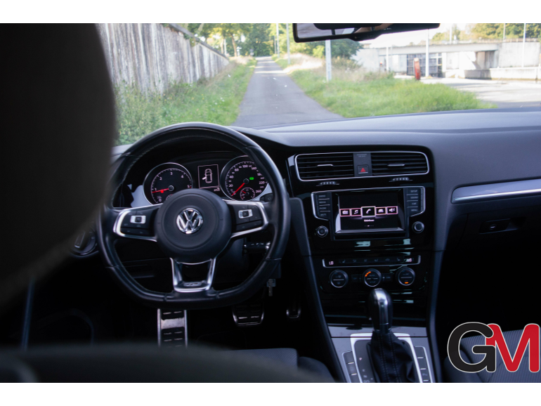 Volkswagen Golf 1.6 CR TDi R-LINE !!!! DSG Garage Messiaen