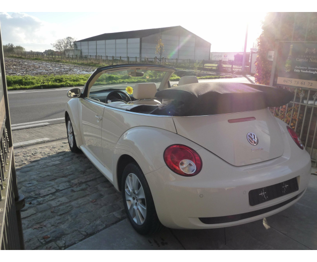 Volkswagen New Beetle 1.4i !!! NIEUWE STAAT !!!! Autohandel Eddy Vanderhaeghen